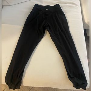 Lululemon align jogger size 4 black LIKE NEW